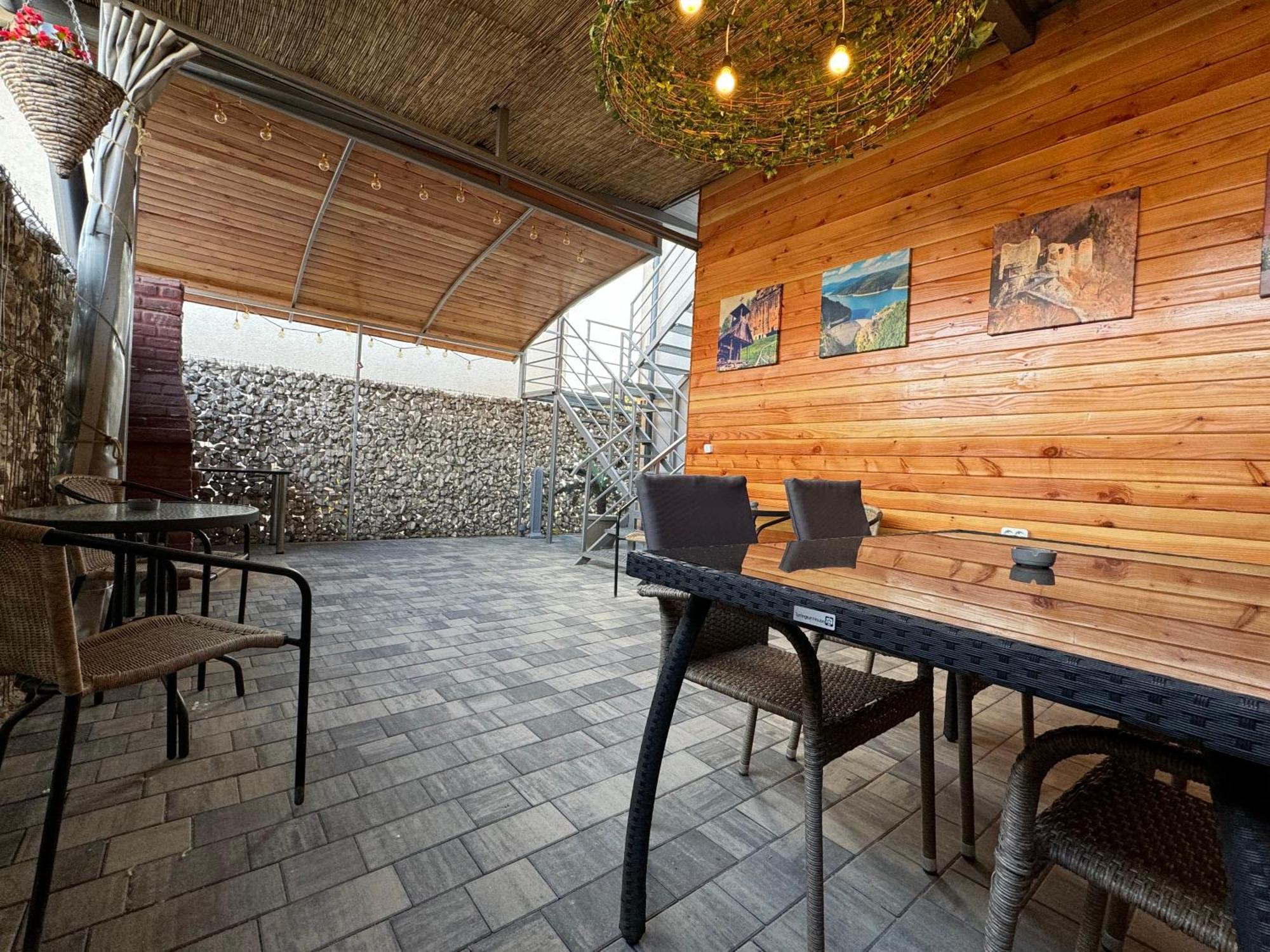 Homestay Four Curtea De Arges